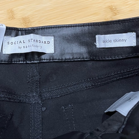 NWT Faux Leather Look Social Standard Skinny Ankle Jeans, Sz 6 - Picture 11 of 16